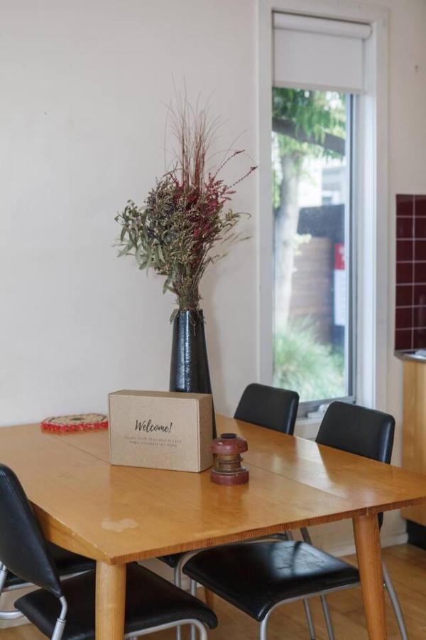 Patio Charm In Buzzing Richmond With Parking Apartment *