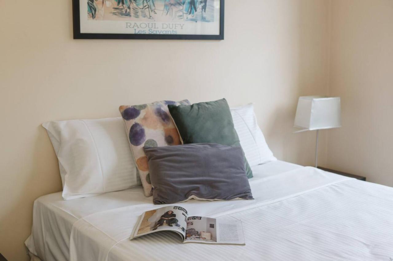 Apartment Patio Charm In Buzzing Richmond With Parking *