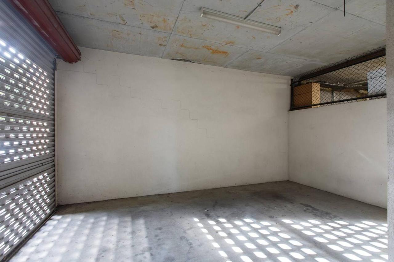 Patio Charm In Buzzing Richmond With Parking Apartment *